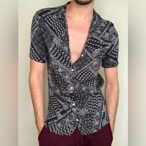 Relaxed fit Zara shirt in paisley